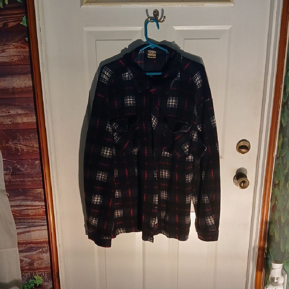 Men's Plaid Button Down Shirt - Black and Red RL64